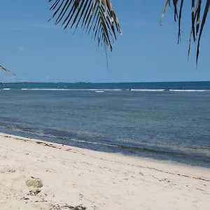 https://le-colibri-t2-les-pieds-dans-leau.comcaribbean.com